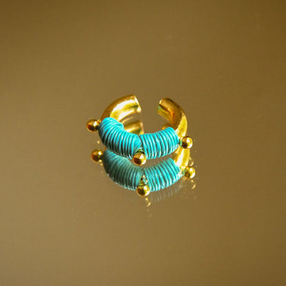 Bague d'oreille turquoise éthique Solnaré, fibres Werregue, bijou bronze doré à l'or 24k