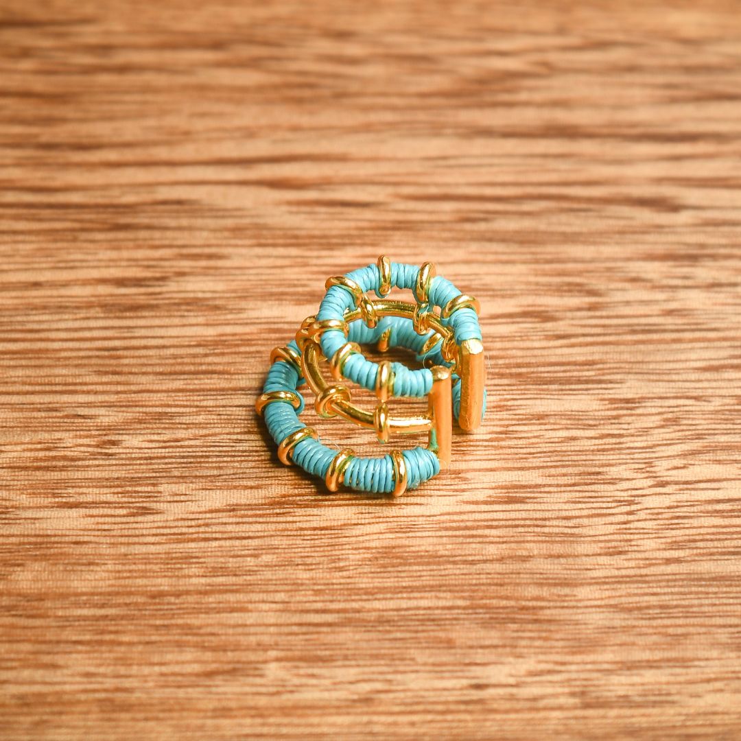 Ear cuff turquoise éthique Solnaré, fibres Werregue, bijou bronze doré à l'or 24k