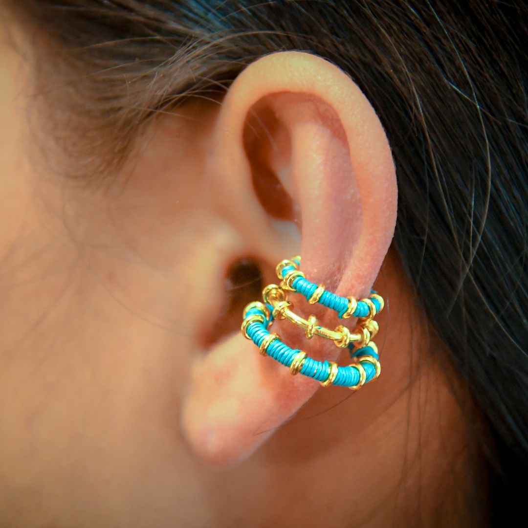 Ear cuff turquoise éthique Solnaré, fibres Werregue, bijou bronze doré à l'or 24k