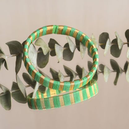 Bracelet lignes vert d'eau tissé éthique Solnaré, fils dorés à l'or fin