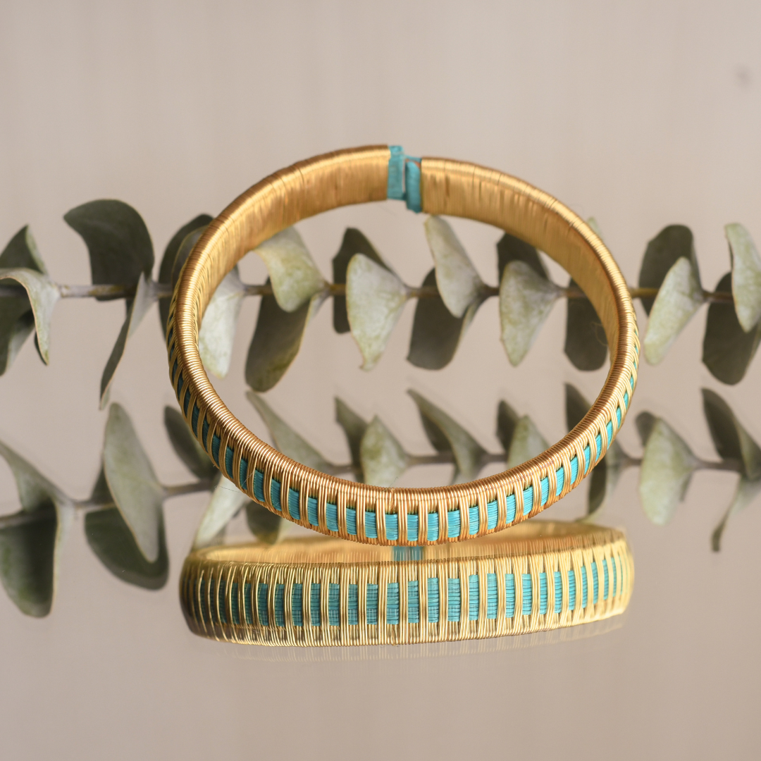 Bracelet éthique tissé turquoise Pluie Solnaré, fibres Werregue,fils dorés à l'or fin