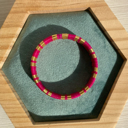 Bracelet fuchsia vif tissé éthique Solnaré