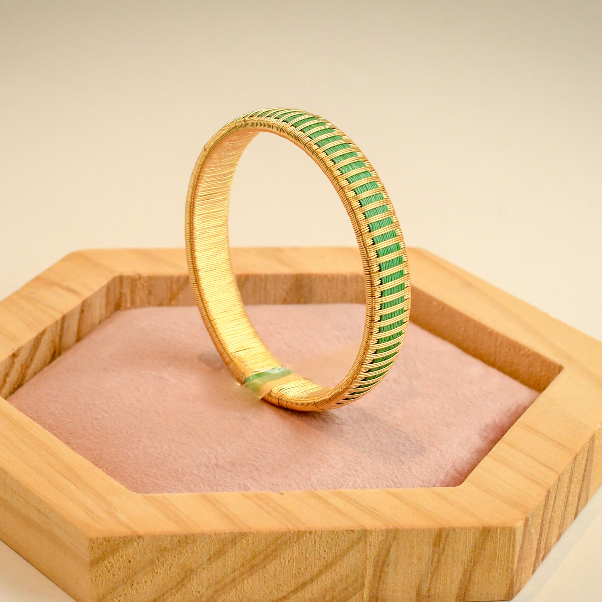 Bracelet vert d’eau tissé éthique Solnaré