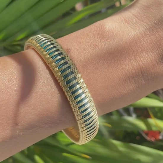 Bracelet vert émeraude tissé éthique Solnaré