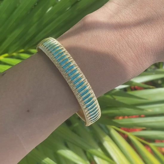 Bracelet éthique tissé turquoise Pluie Solnaré, fibres Werregue,fils dorés à l'or fin